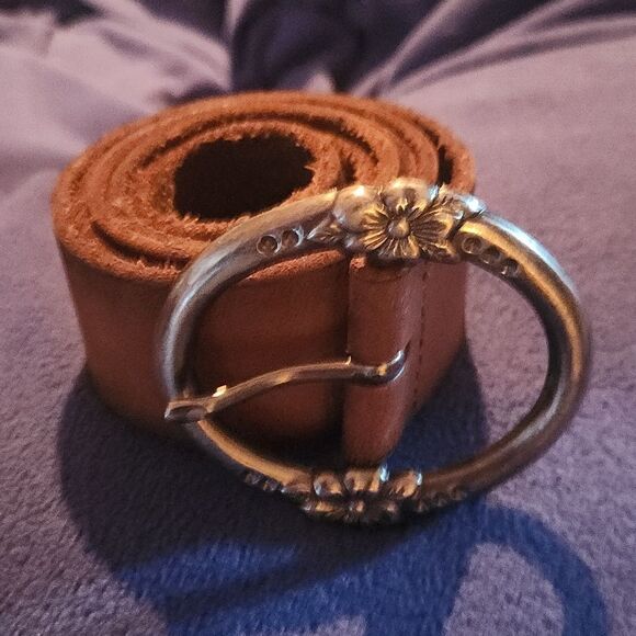 American Eagle Hawaiian Hibiscus Buckle and Belt - Picture 2 of 5